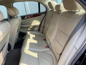 Image 11/19 de Jaguar XJ6 3.0 (2005)