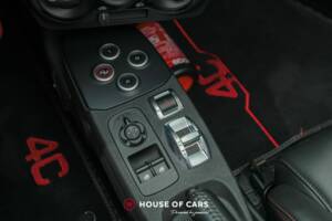 Image 23/25 of Alfa Romeo 4C Spider (2016)