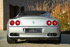 Image 8/50 of Ferrari 550 Maranello (2001)