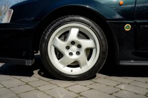 Image 20/75 of Lotus Carlton (1991)