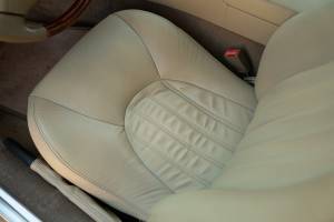Image 22/46 of Jaguar XK8 4.0 (1998)