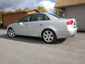 Bild 4/11 von Audi S4 (2005)