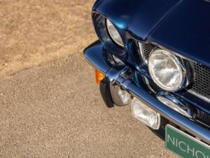 Image 15/57 de Aston Martin V8 Vantage Volante (1989)