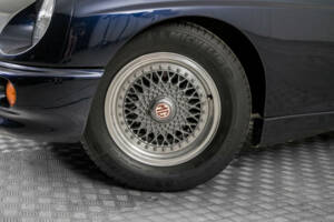Bild 4/50 von MG RV8 (1993)