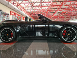Imagen 6/15 de Porsche 911 Carrera 4S (2007)