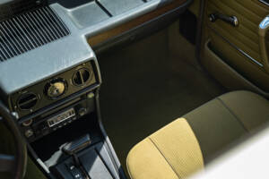Image 35/46 of BMW 525 (1978)