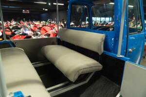 Bild 23/29 von Piaggio Vespa APE 600 MP (1976)