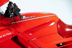 Bild 26/50 von Ducati 750 Paso (1987)