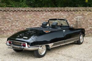 Image 2/50 of Citroën DS 23 Injection (1973)