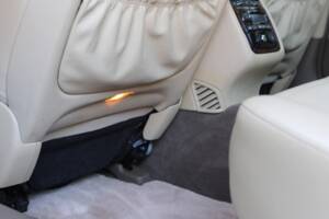 Imagen 47/77 de Jaguar XJ 8 4.2 (2005)