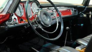 Image 8/28 of Mercedes-Benz 230 SL (1964)