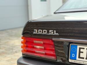 Image 13/38 de Mercedes-Benz 300 SL (1993)