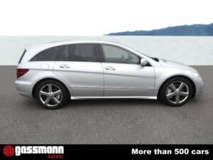 Bild 4/15 von Mercedes-Benz R 500 4MATIC (2006)