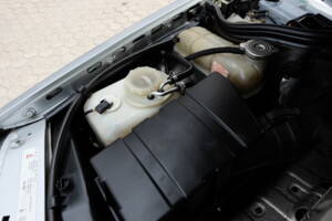 Image 54/69 of Mercedes-Benz E 320 (1994)