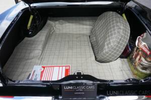 Image 74/77 of Ford Fairlane 500 Club Victoria (1958)