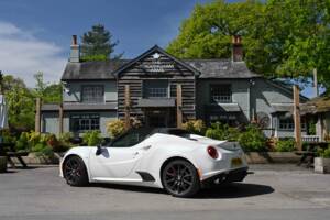 Image 25/50 of Alfa Romeo 4C Spider (2017)