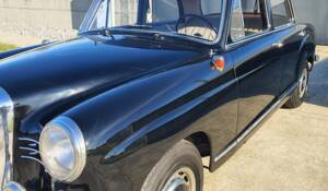 Image 13/30 de Mercedes-Benz 190 (1957)