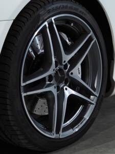 Immagine 15/49 di Mercedes-Benz SL 55 AMG (2006)