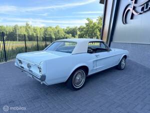 Image 2/36 of Ford Mustang Custom (1967)