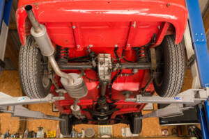 Image 53/60 of Alfa Romeo Giulia 1600 Spider (1963)