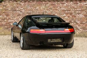 Afbeelding 2/50 van Porsche 928 GTS (1994)