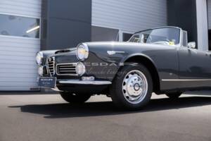 Image 9/31 of Alfa Romeo 2600 Spider (1963)