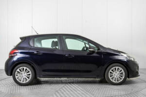 Bild 10/50 von Peugeot 208 1.2 PureTech 82 (2019)