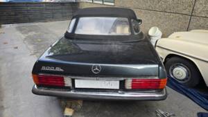 Immagine 3/34 di Mercedes-Benz 500 SL (1980)