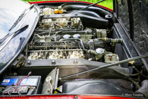 Image 33/80 de Ferrari 365 GTC&#x2F;4 (1972)
