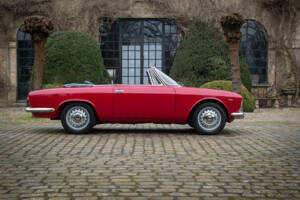 Image 15/21 de Alfa Romeo Giulia 1600 GTC (1966)