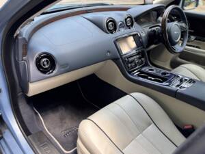 Image 45/50 of Jaguar XJ 5.0 (2011)