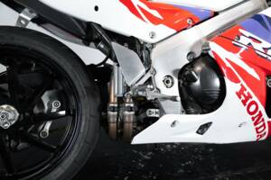 Bild 39/42 von Honda RVF 750 RC 45 (1994)