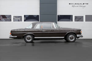 Bild 22/35 von Mercedes-Benz 280 SE 3,5 (1970)