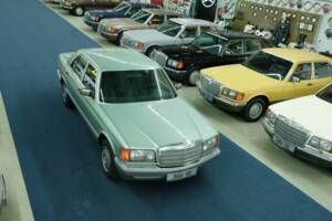 Bild 2/50 von Mercedes-Benz 300 SE (1986)