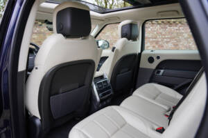 Image 33/50 of Land Rover Range Rover Sport P400e PHEV (2020)