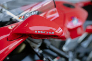 Image 8/15 of MV Agusta DUMMY (2006)