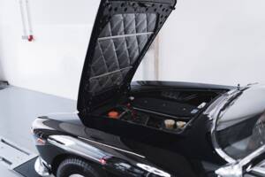 Image 2/100 of Ferrari 330 GT 2+2 (1965)