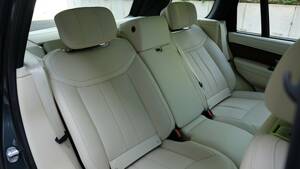 Image 42/61 of Land Rover Range Rover D350 (2025)