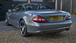 Image 9/50 of Mercedes-Benz SL 500 (2008)