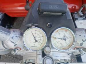 Image 26/54 of Land Rover 109 (1970)