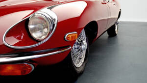 Bild 5/10 von Jaguar E-Type (1970)