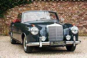 Image 46/50 of Mercedes-Benz 220 SE Cabriolet (1960)