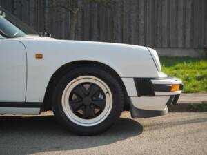 Bild 9/23 von Porsche 911 Carrera 3.2 (1985)