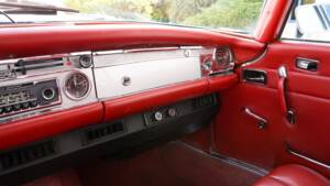 Bild 51/70 von Mercedes-Benz 280 SL (1967)