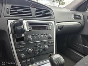 Immagine 22/40 di Volvo V 70 2.4 (2006)