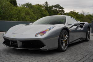 Image 11/50 de Ferrari 488 GTB (2019)