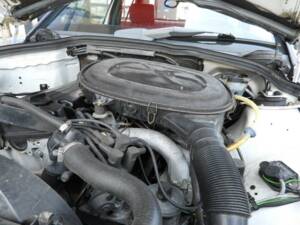 Bild 13/15 von Mercedes-Benz 190 E (1988)