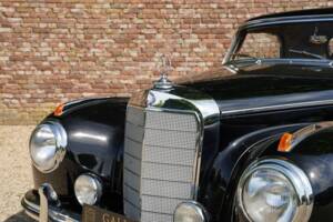 Image 31/50 of Mercedes-Benz 300 S (1953)