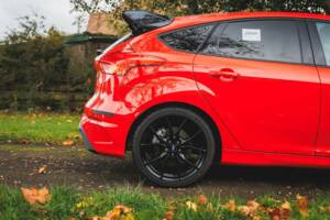 Image 20/50 of Ford Focus RS (2018)