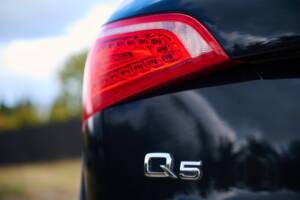 Bild 13/50 von Audi Q5 3.2 FSI (2013)